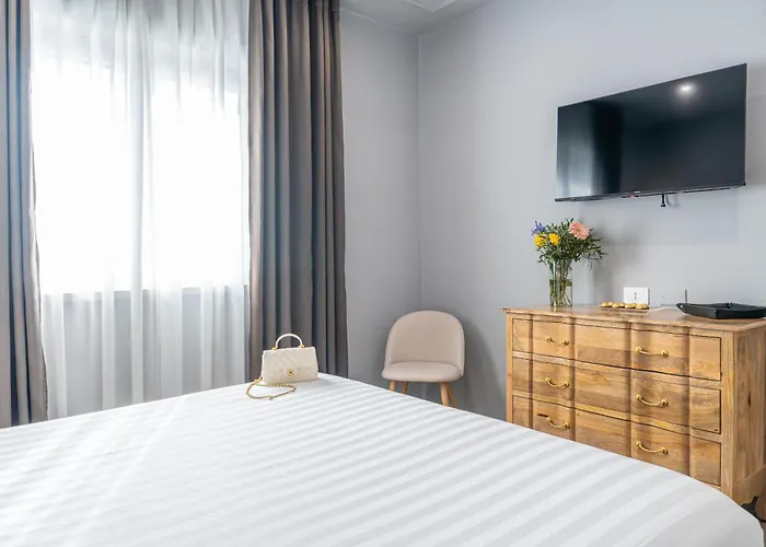 Nouvelle Maison Luxury Palace Affittacamere 4*