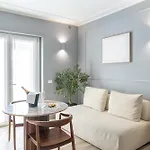 Nouvelle Maison Luxury Palace בית הארחה 4*
