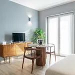 בית הארחה Nouvelle Maison Luxury Palace רומא