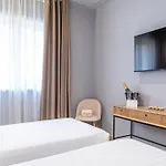 Nouvelle Maison Luxury Palace בית הארחה