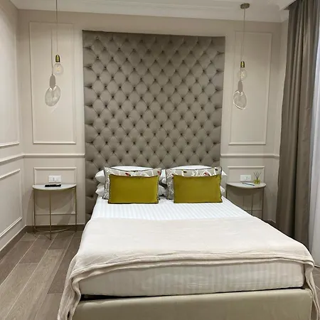 בית הארחה Nouvelle Maison Luxury Palace רומא