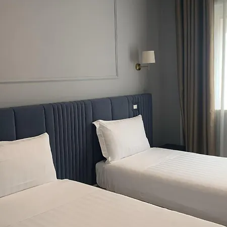 בית הארחה Nouvelle Maison Luxury Palace רומא