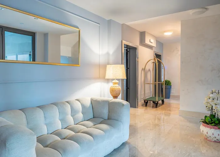 Nouvelle Maison Luxury Palace